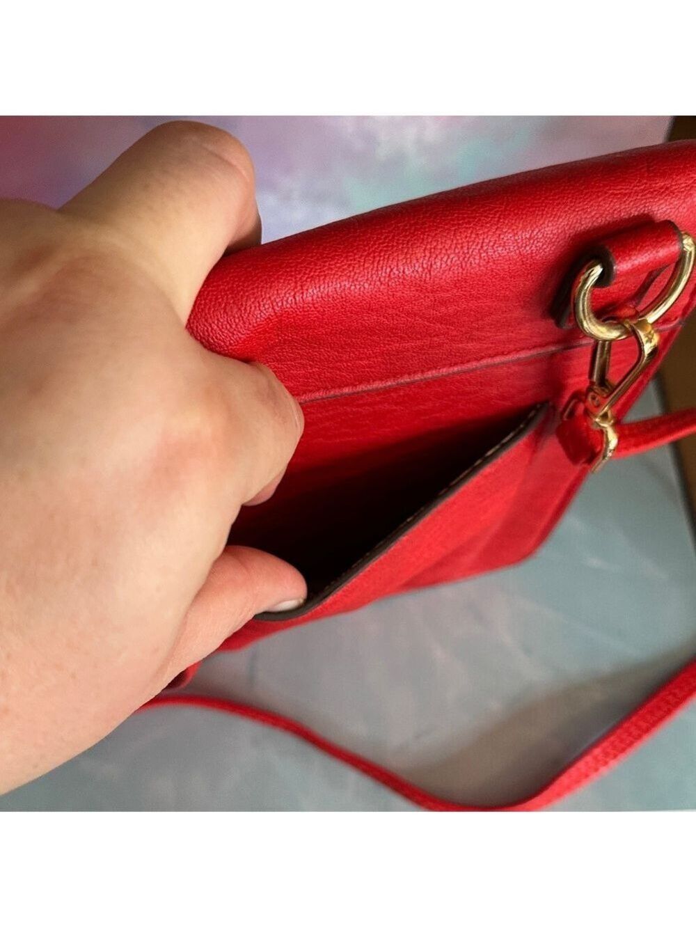 Carlos Santana Bold Red Crossbody Bag with Lion - Picture 9 of 17